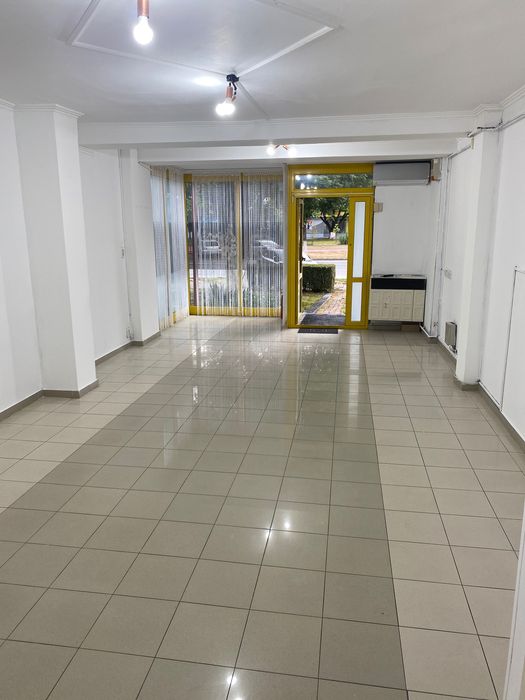 Spatiu Comercial central Bulevardul Dacia G2(lingă cafeneaua Silver)