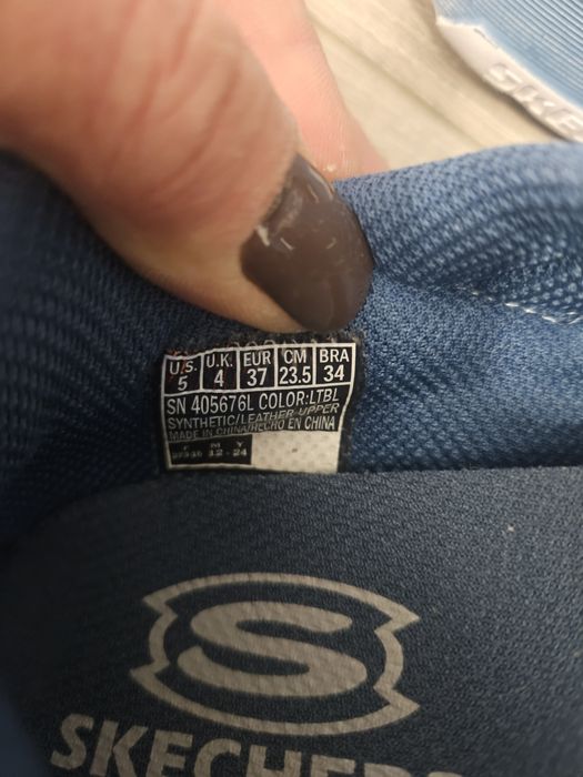 Adidaşi skechers nr. 37