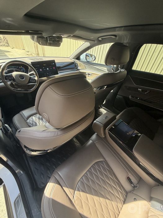 BYD Xan 3,9 сек, дуал мотор