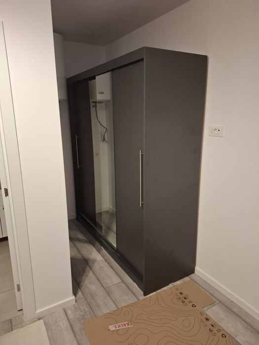 Tamplar cu experienta, ofer montaj mobilier si servicii de tamplarie