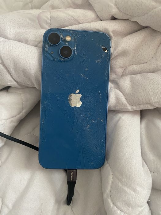 iPhone 13 (Blue) АКБ 100%