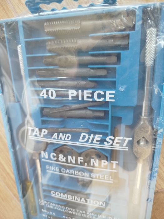 Флашки и метчици к-кт 40 части