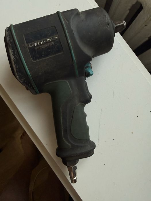 Продам два пневмогайковерта