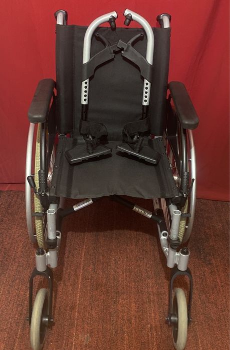 Caruț handicap carucior dizabilitați batrani Pliabil