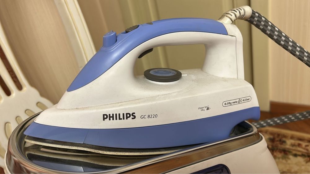 Продам гладильную доску Delonghi ADS 3600