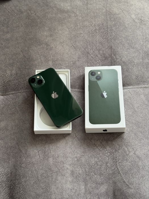 iPhone 13 256гб в отличном состоянии