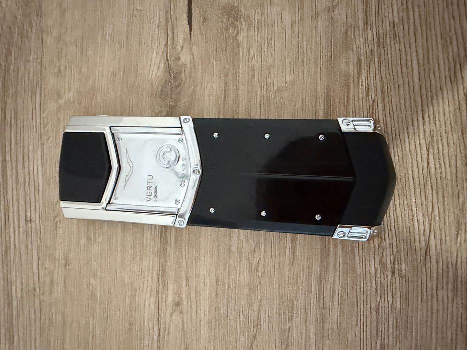 Telefon Vertu Signature