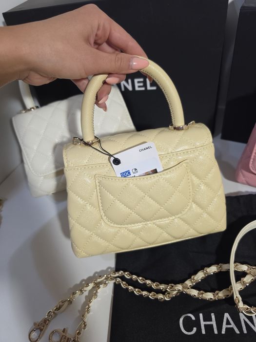 Дамска чанта Chanel Coco Handle Small 20C
