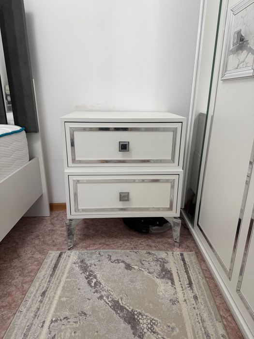 Продаю спальный гарнитур