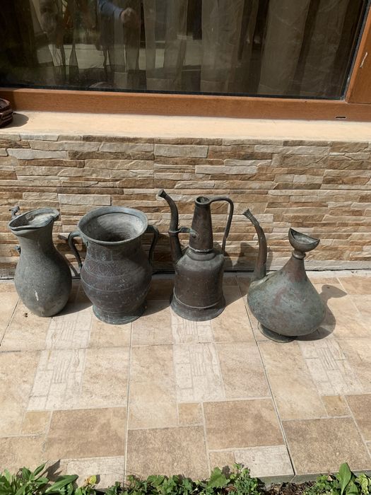 Старинни съдове за колекция