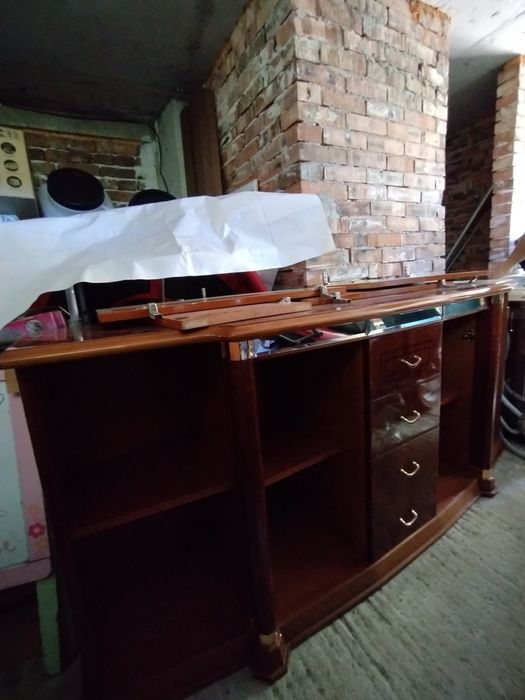 Шкаф , скрин, шкаф.