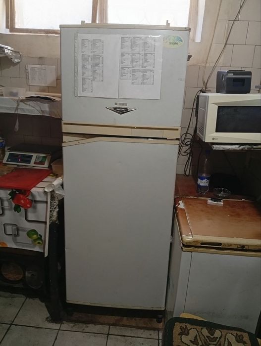 Продаётся Холодильник