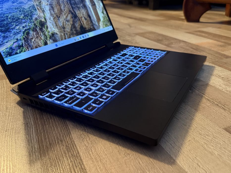 ГАРАНЦИЯ! Лаптоп Acer Nitro 5 Black i5 12th / RTX 4060 8GB / 32GB DDR5 RAM / 512GB NVMe SSD / 15.6 FHD IPS 144Hz SlimBezel екран