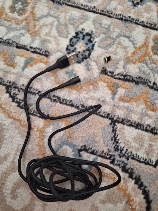 Срочно продам два кабеля для смартфона