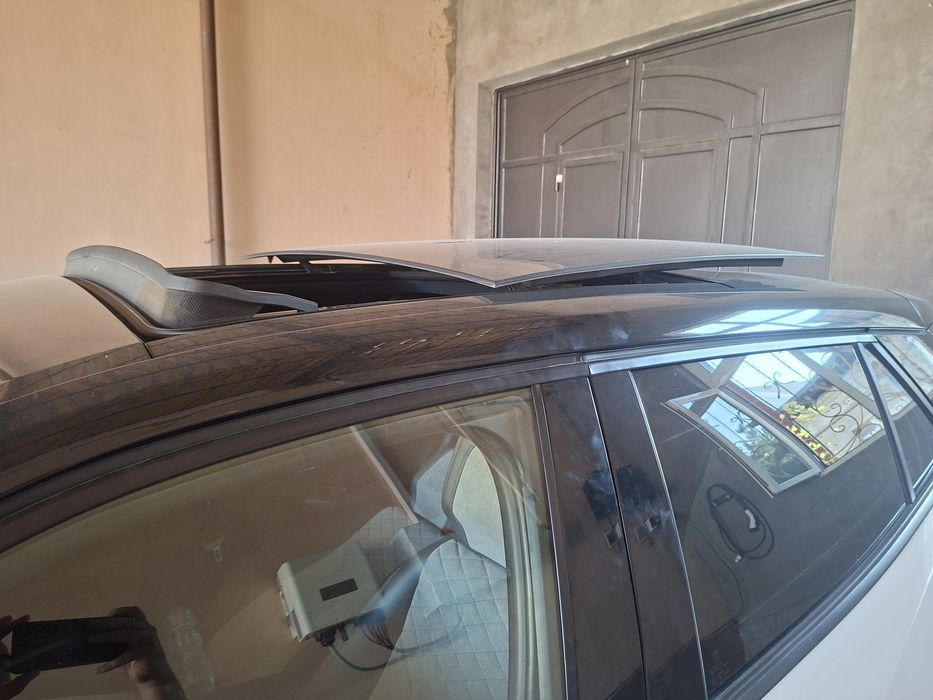 Peugeot e2008. Pejo e2008. Пежо е2008.