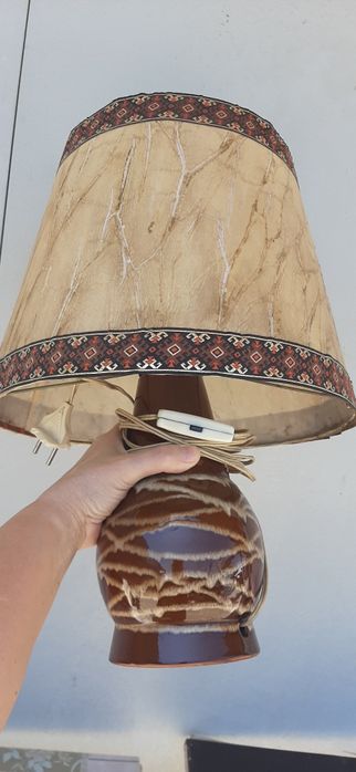 Комод зеркало лампа тумбы