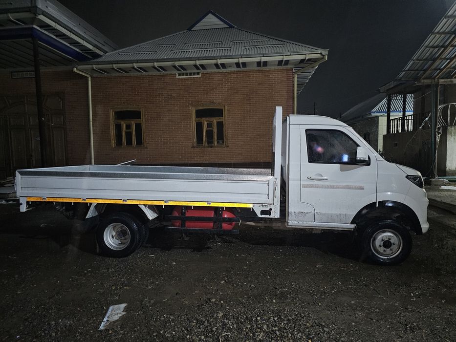 Zo'r xolatda to'ribdi