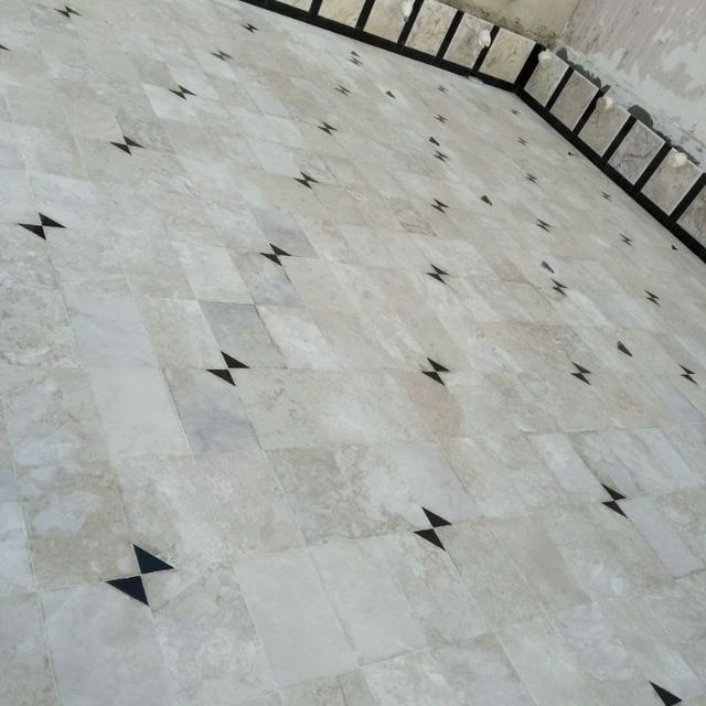 Тош териш хизматлари.