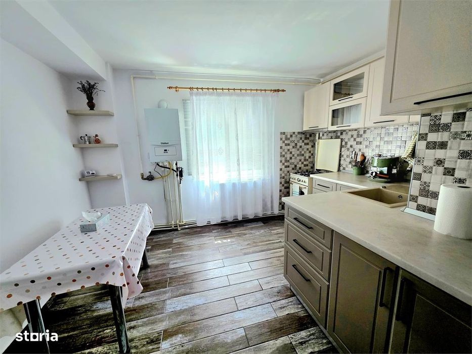 4 camere, decomandat, 100 mp, etaj 2, Dorobanti II