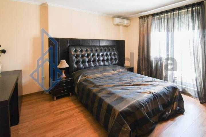 Дава се под наем Тристаен апартамент в София, Иван Вазов - 186 кв.м за 1070 € - Снимка #4