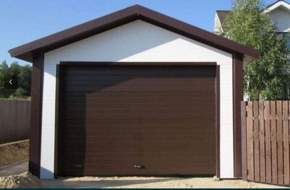 Vând garaj auto pe structura metalica