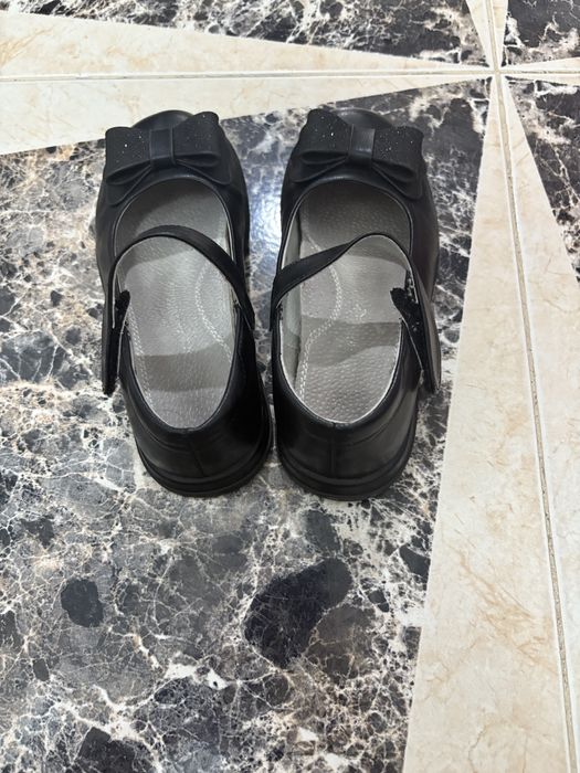 Pantofi fetite din piele