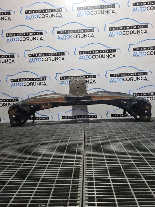 Trager Mitsubishi Outlander 2007 - 2012 SUV 4 Usi (931)
