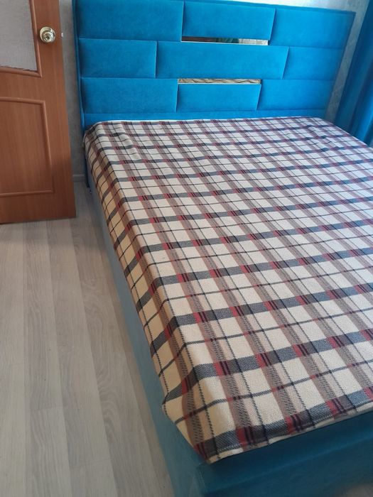 Продам тахту в хорошем состоянии.