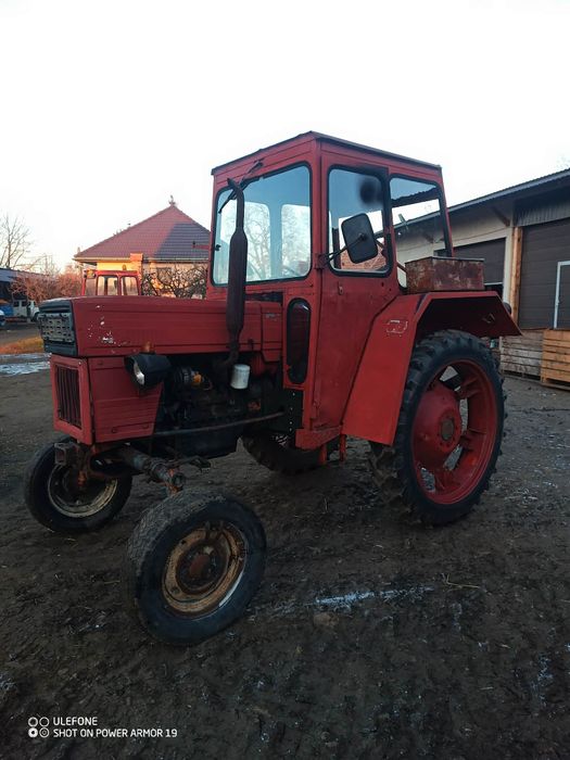 Utb 445L tractor