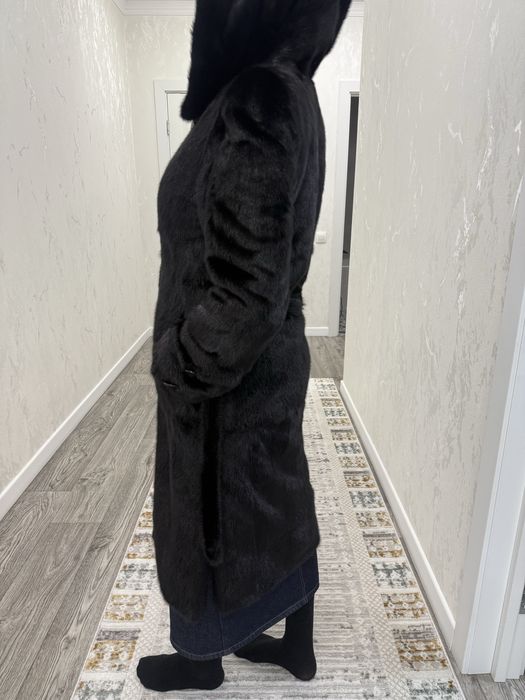 Норковая шуба в чером цвете