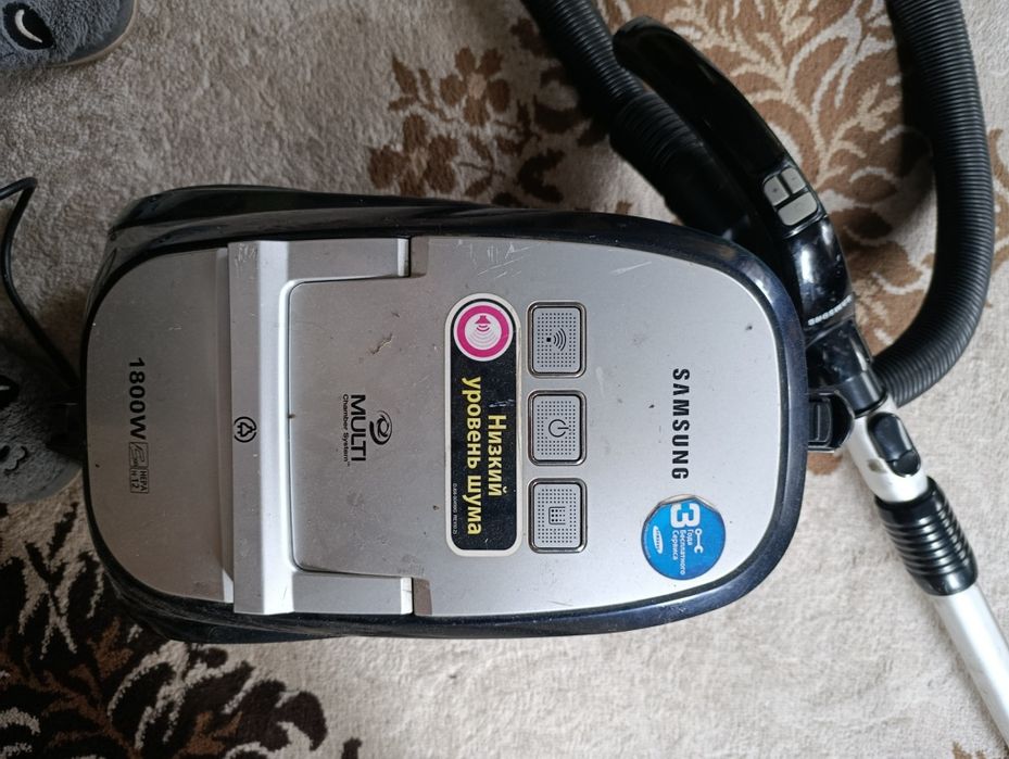 Samsung пылесос,в хорошем состоянии