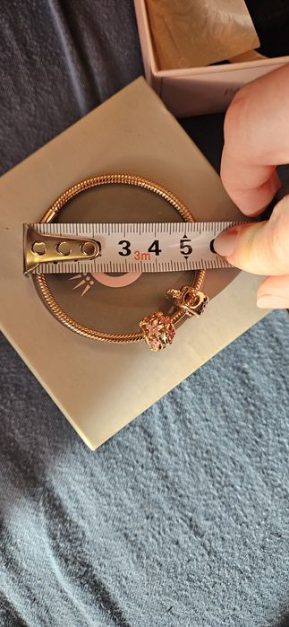 Гривна Пандора позлатена с розово злато с 2 талисмана