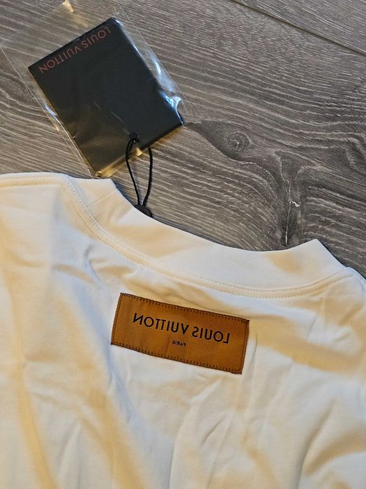 Tricou alb LV logo, marimea L nepurtat