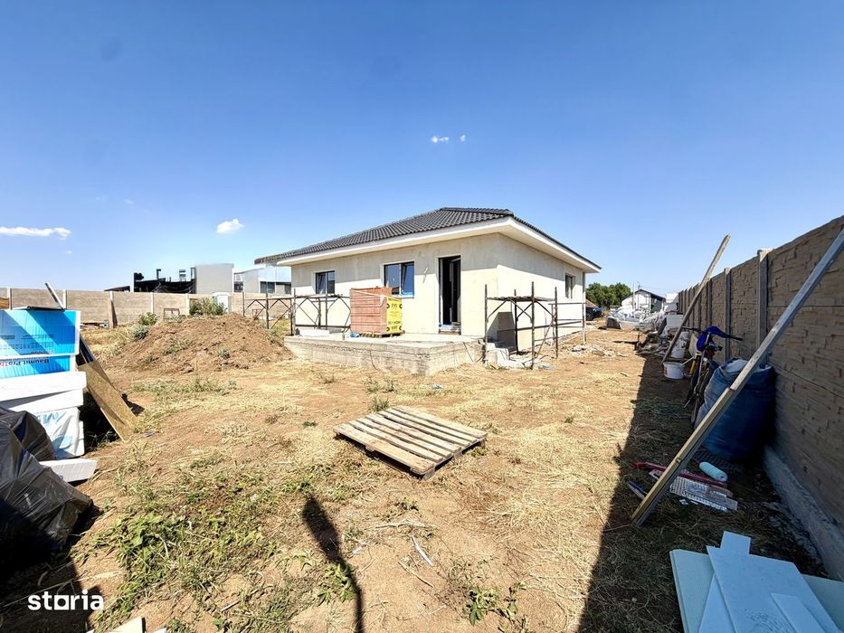 Casa individuala cu 4 camere, 94 mp utili, 372 mp teren - Sanandrei