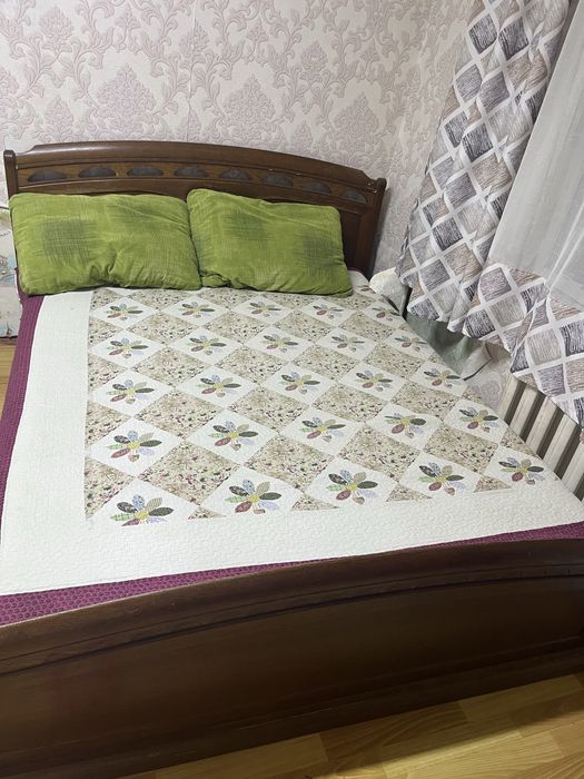 Двухспальный кровать