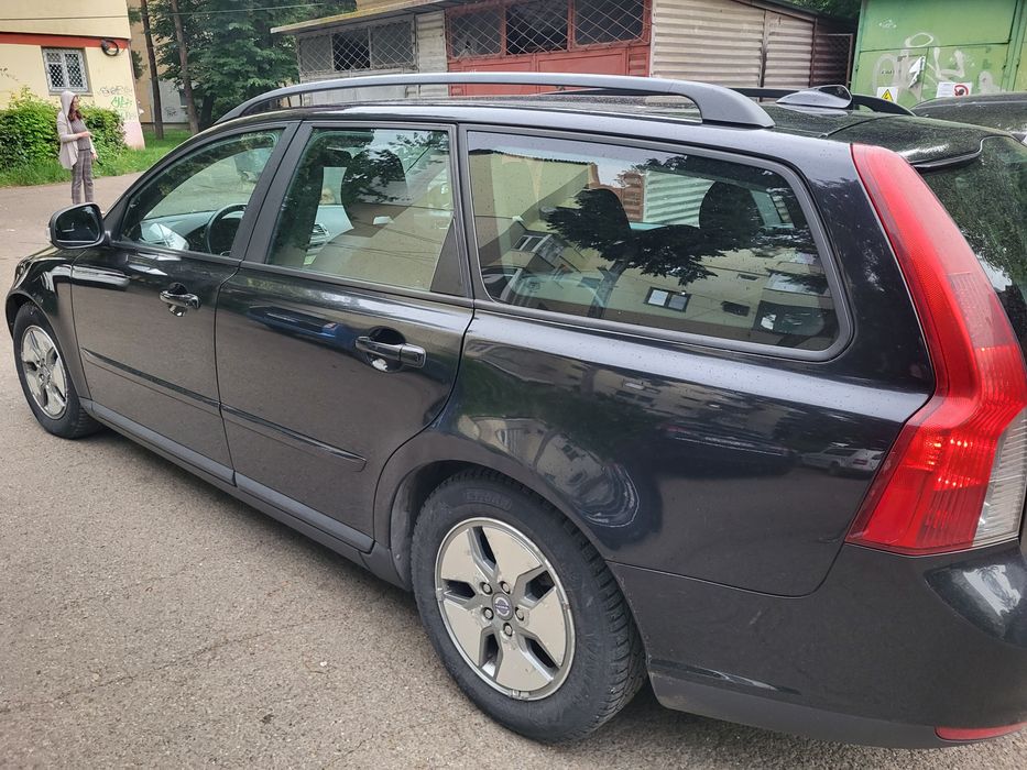 VOLVO V50 2010 — imagine 3