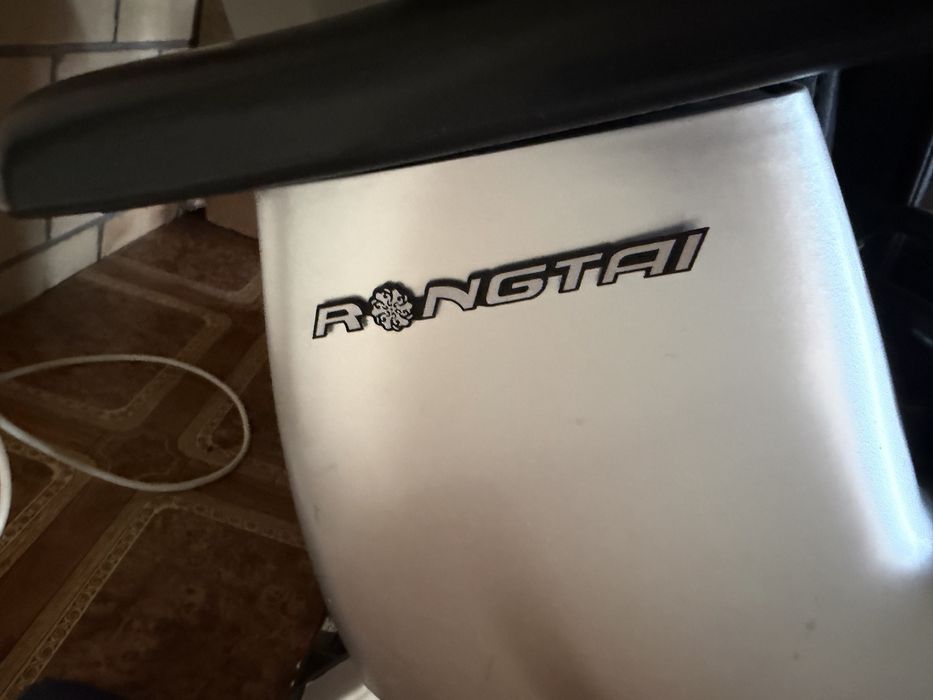 Массажные кресла Rongtai