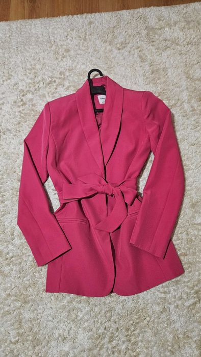 Дамски блейзър с колан