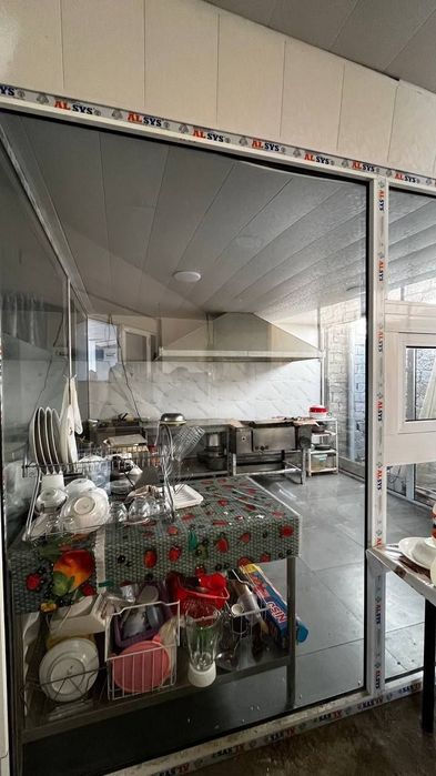 Срочно продаётся нежилое помещение,со всей обстановкой на Аккаваке, в