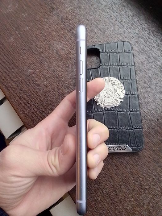 Продаю iPhone 11 128 Гб