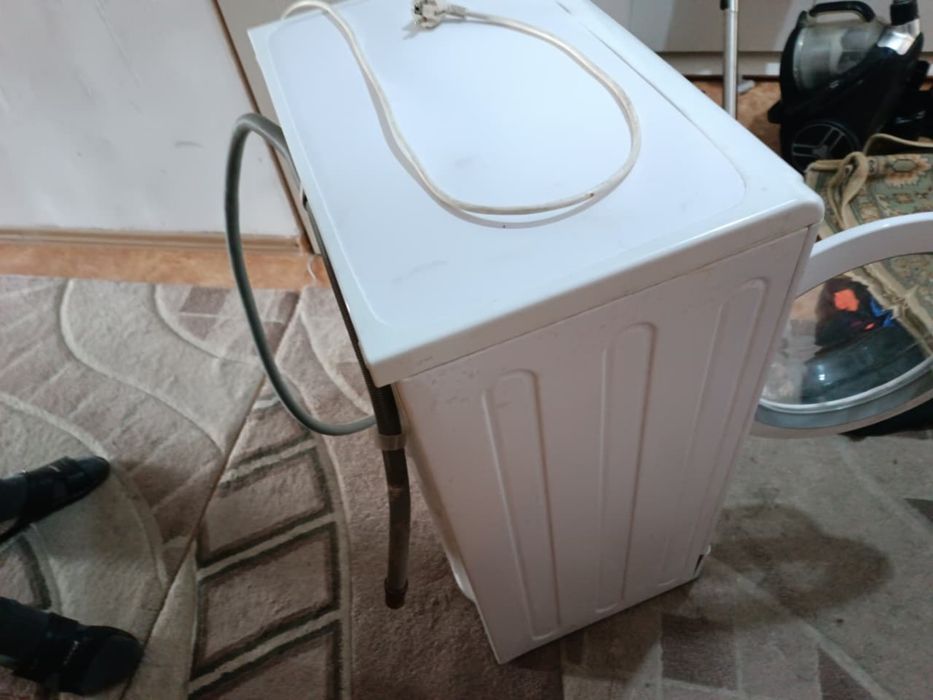 Продам Стиральную машину Индезит