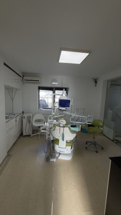 Se vinde clinica stomatologica complet echipata, gata de preluare