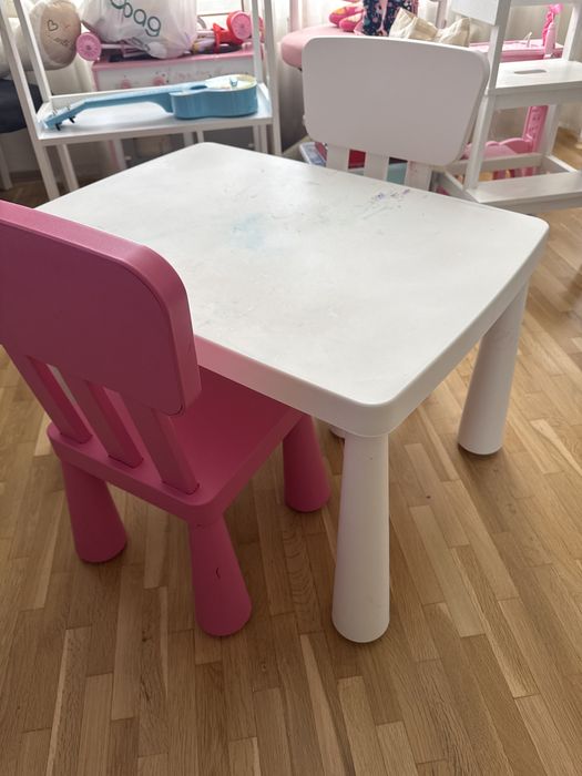 Детска Маса Mammut Ikea с два стола