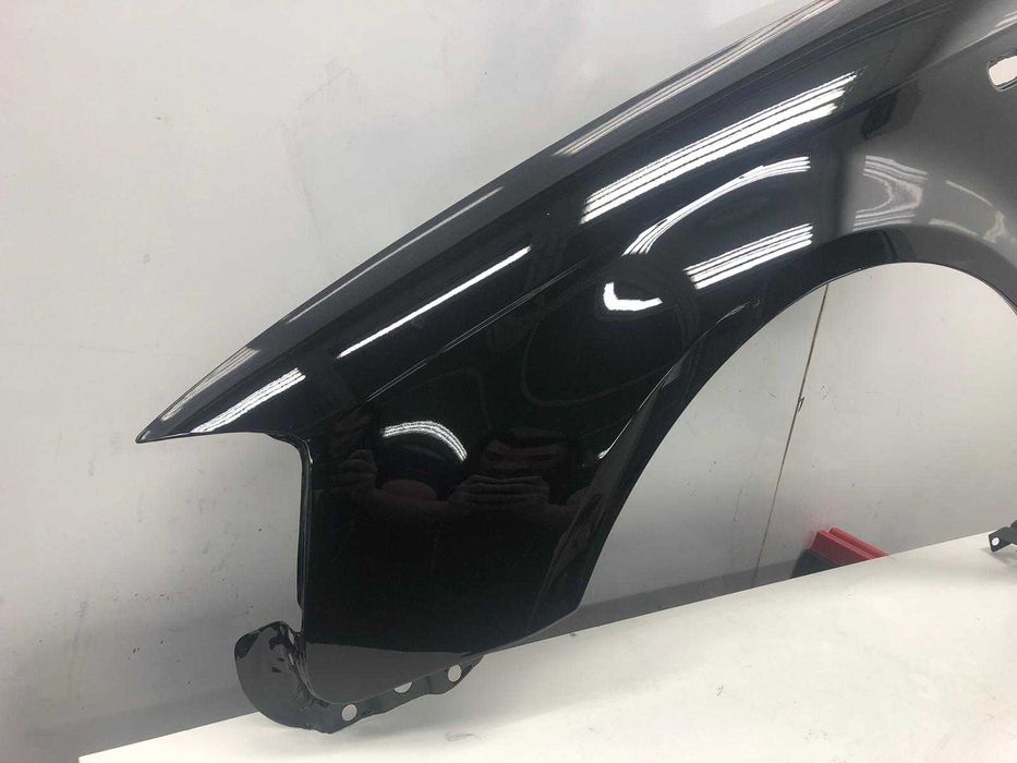 Aripa Fata Stanga Audi A3 8P An 2003-2008 (LZ9Y (Negru))