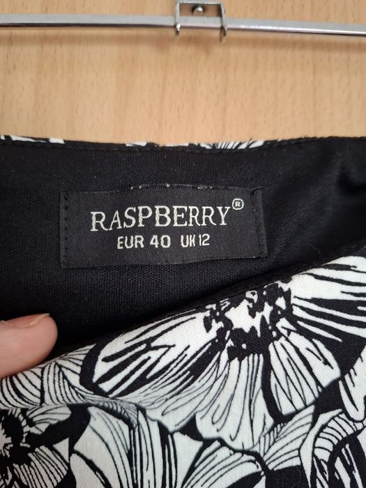 Rochie mulata inflorata