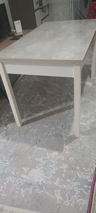 Продается стол кухонный