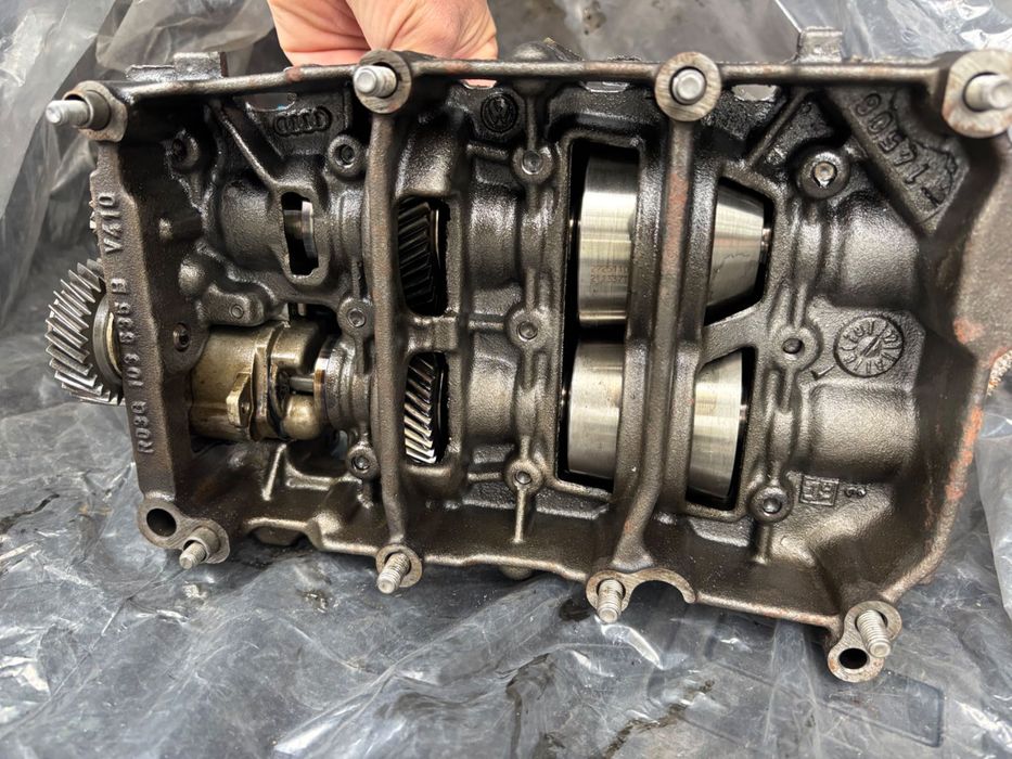 Рециклиран модул Маслена помпа и Балансиращи валове 2.0 TDI (Passat B6, Audi)