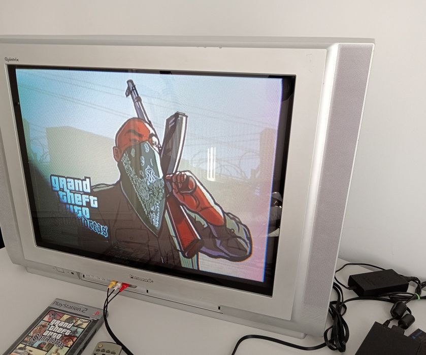 Televizor Panasonic Quintrix de 68 cu tub