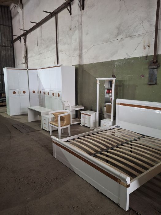 Спальный гарнитур  новый