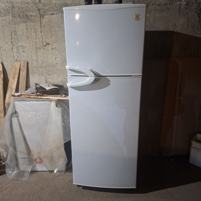 Хладилник с камера